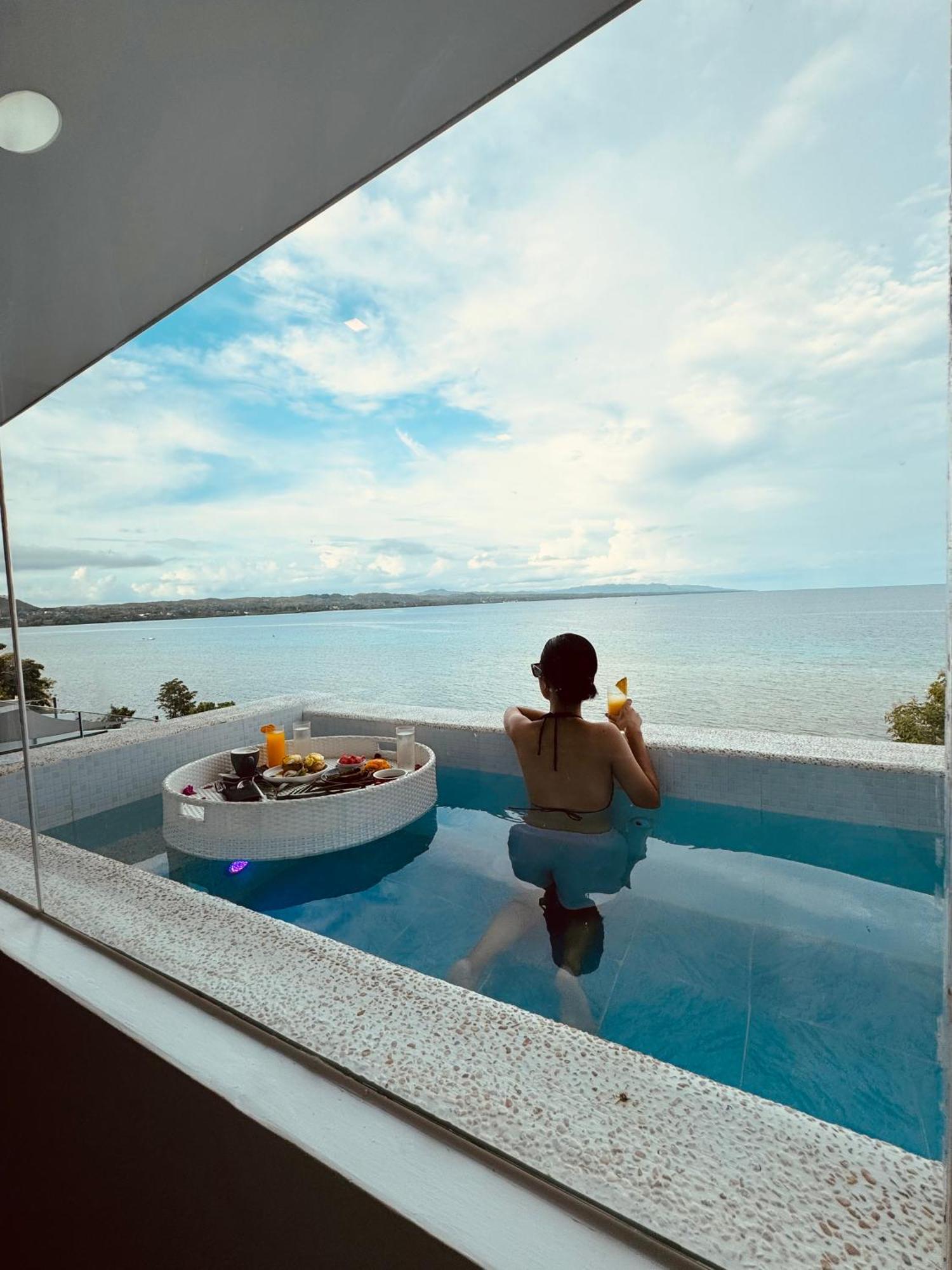 Epic Suites Bohol Adults Only 道伊斯 外观 照片